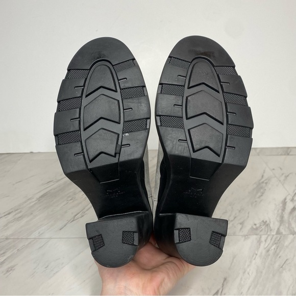 Marc Fisher Ramio Chelsea Gray Suede Heeled Chelsea Boot 7M - Picture 13 of 14